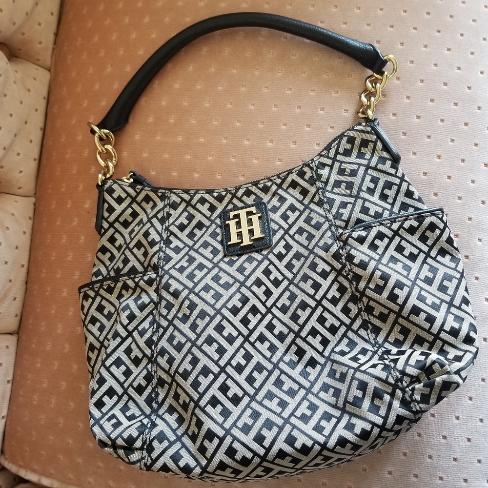 NWOT Tommy Hilfiger Purse